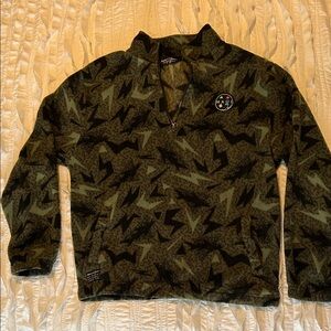 Maui and Sons Green and Black Pullover